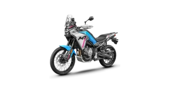 Renting CF MOTO 450 MT