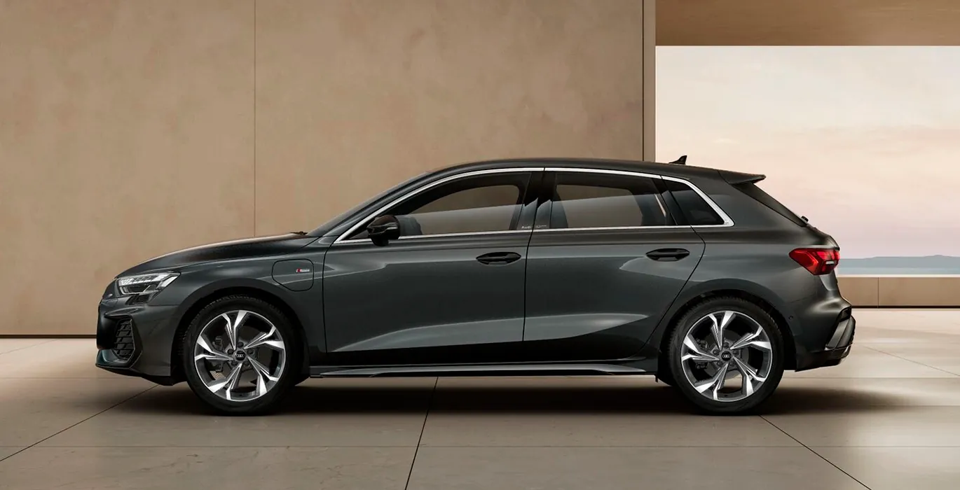 AUDI-A3-Sportback-S-Line-40-TFSI-e-150kW-S-Tron-lateral