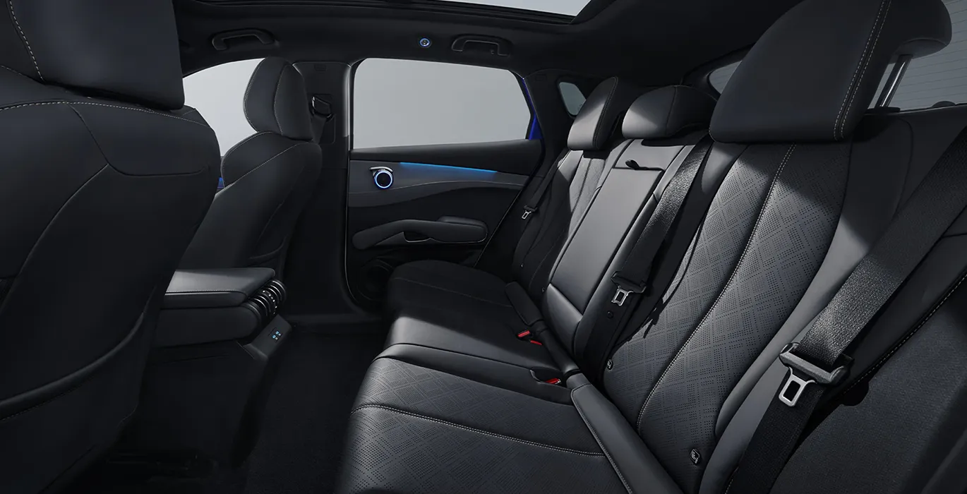 BYD-ATTO-3-EVO-Design-RWD-interior-trasera