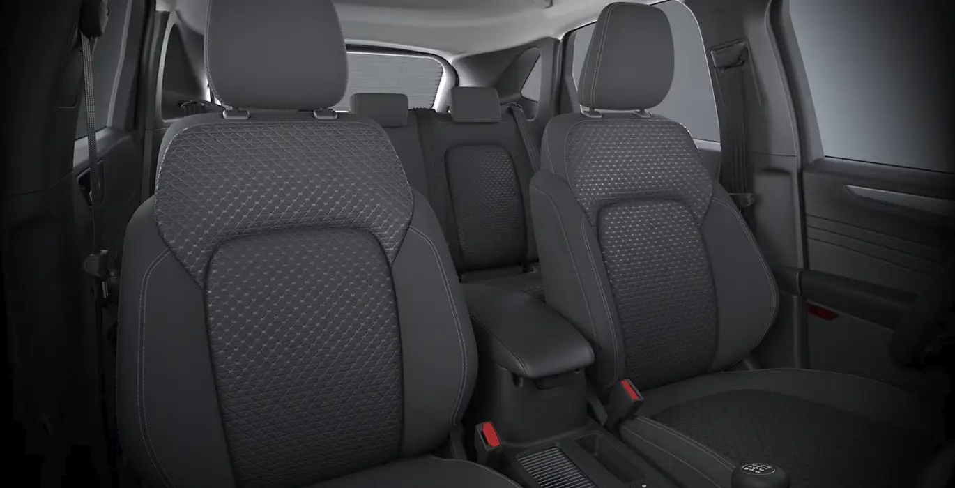 FORD-Kuga-Titanium-1.5-Ecoboost-150CV-RM-interior-trasera