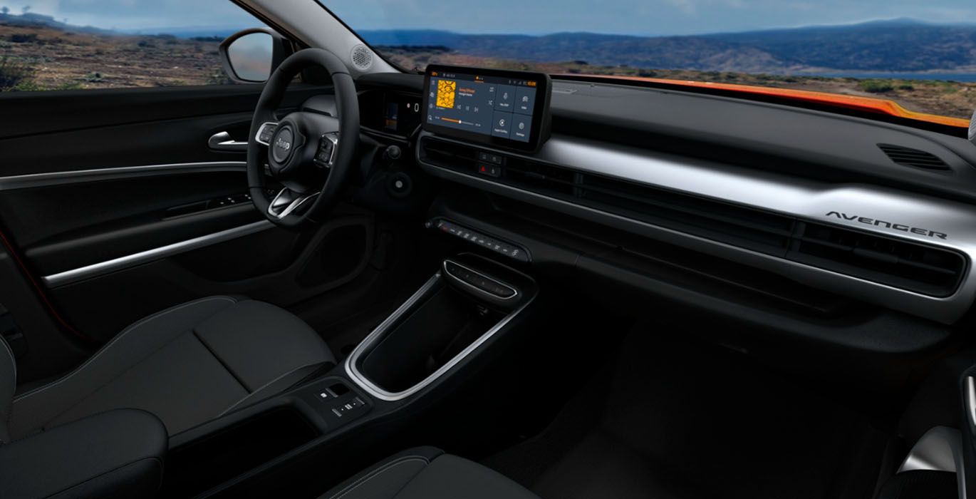 JEEP-AVENGER-MHEV-1.2-ALTITUDE-100CV-interior-perfil