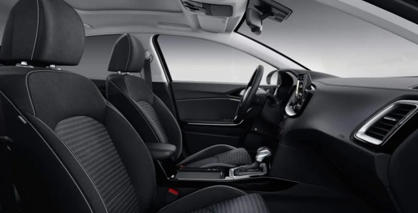 KIA-XCeed-1.0-T-GDI-MHEV-Drive-interior-delantera