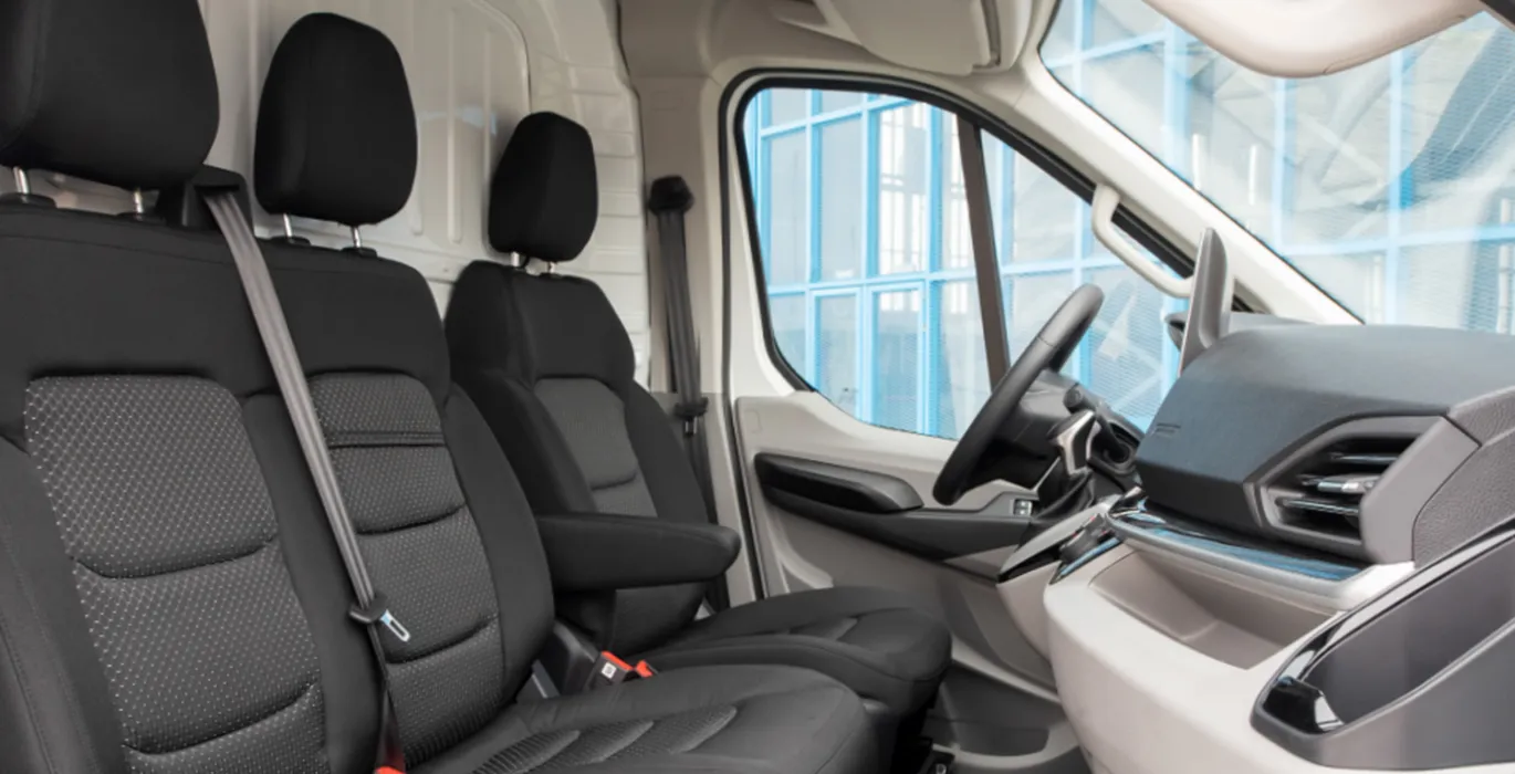 MAXUS-eDeliver-9-L3H2-interior-delantera-II