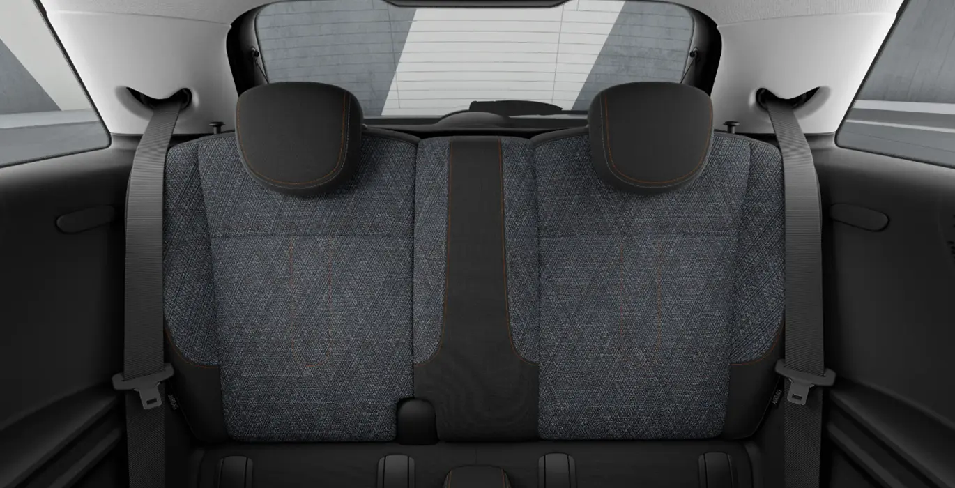 MINI-Cooper-C-Essential-interior-trasera