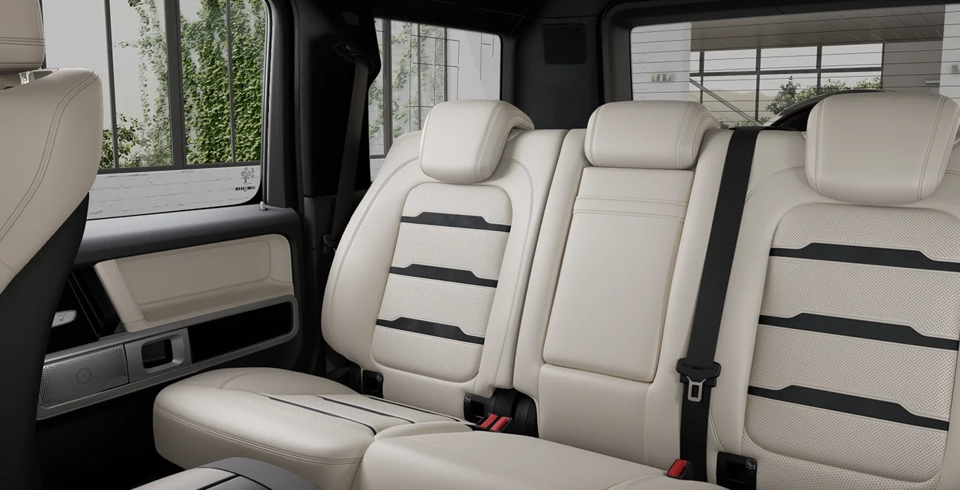 Mercedes-AMG-G-63-interior-trasera