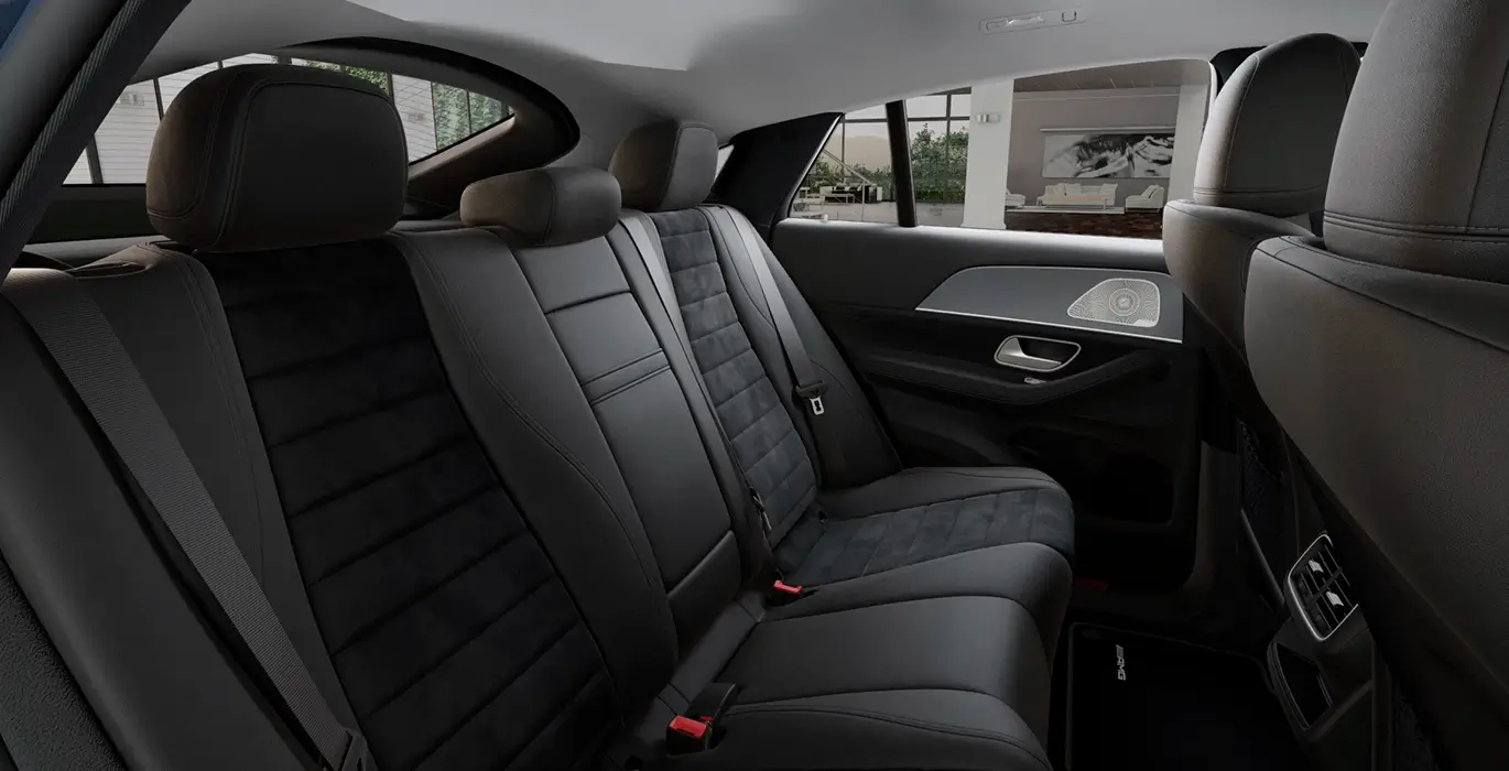 Mercedes-Benz-GLE-300d-4MATIC-Coupe-interior-trasera