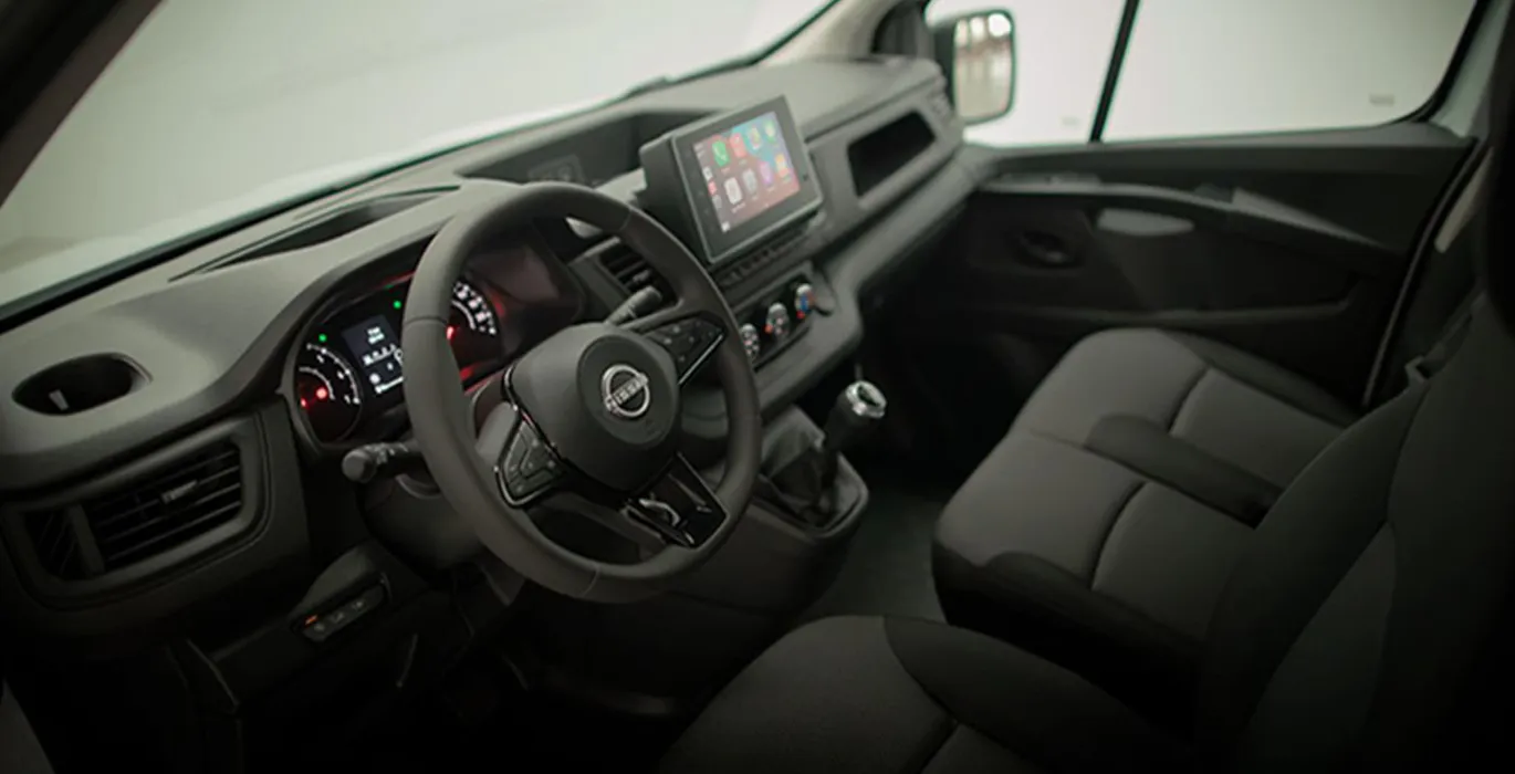 Nissan-Primastar-2.0dCi-96kW-130CV-L1H1-1T-Acenta-interior-delantera-II