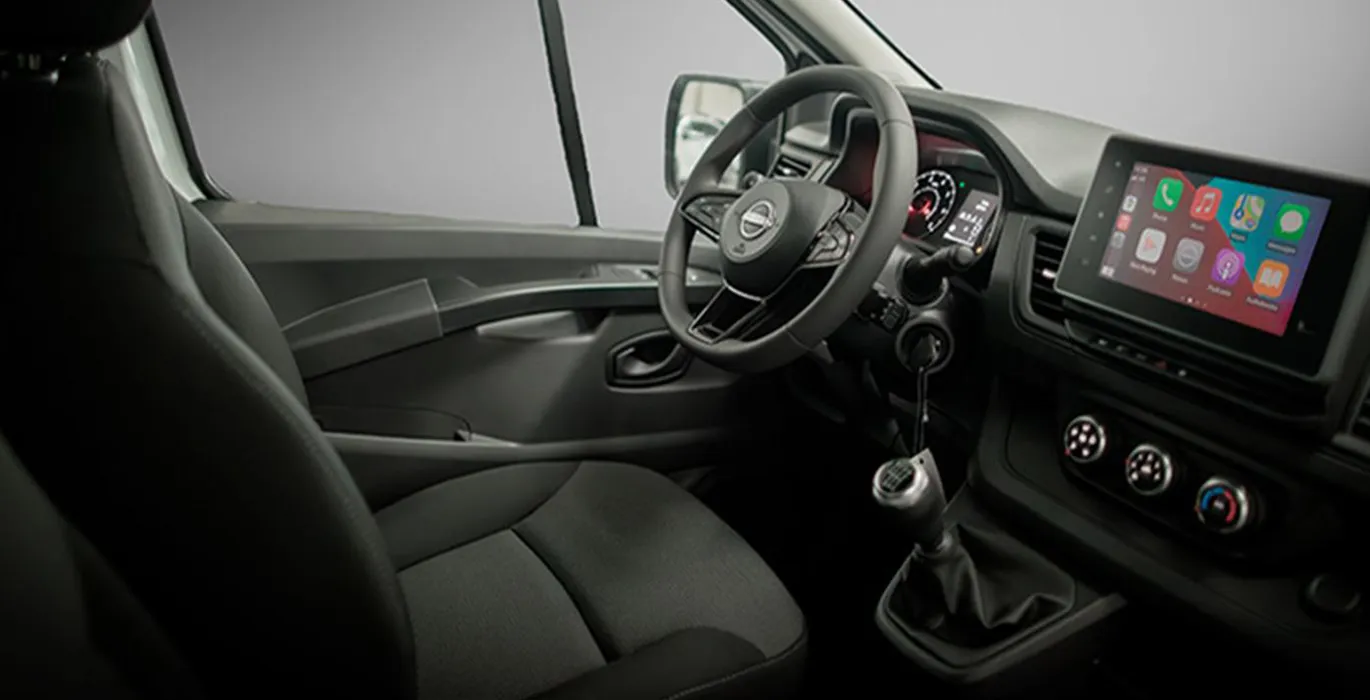 Nissan-Primastar-2.0dCi-96kW-130CV-L1H1-1T-Acenta-interior-delantera
