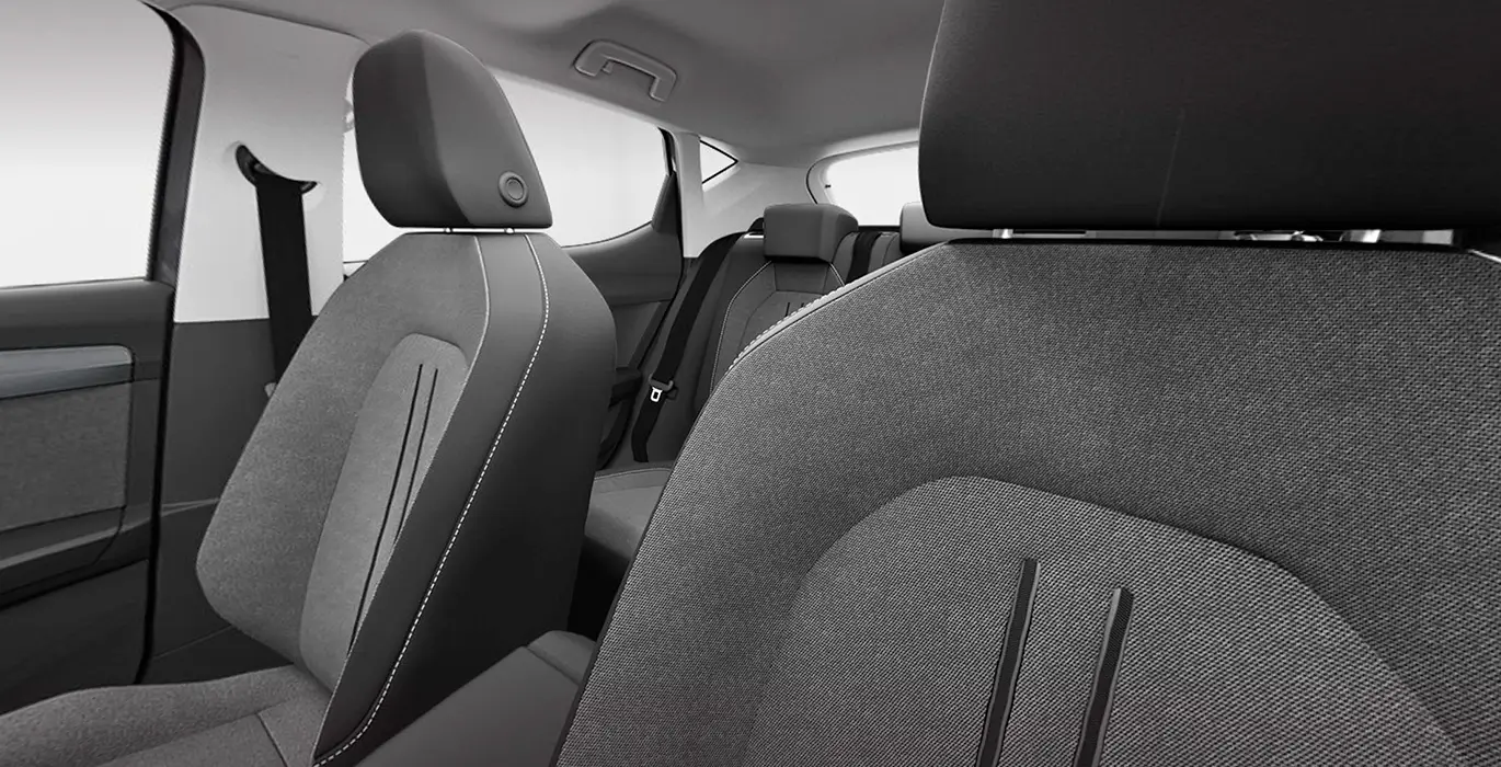 Seat-Leon-5P-2.0-TDI-StartStop-Style-XL-interior-trasera
