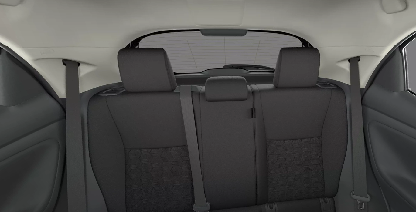 Toyota-Yaris-120H-116CV-ACTIVE-PLUS-interior-trasera
