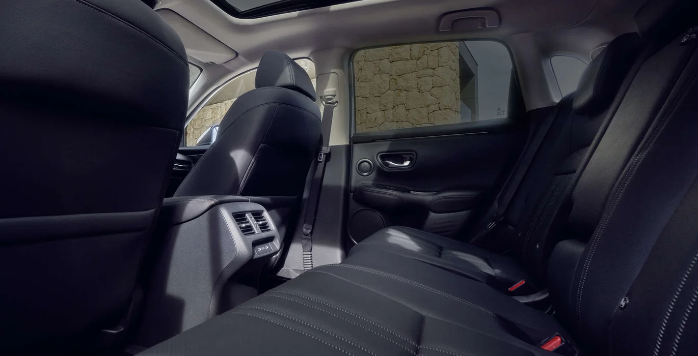 HONDA-ZR-V-2.0-i-MMD-Sport-184CV-interior-trasera